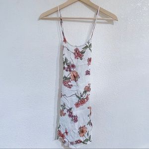 Brandy Melville Rin white lily floral dress